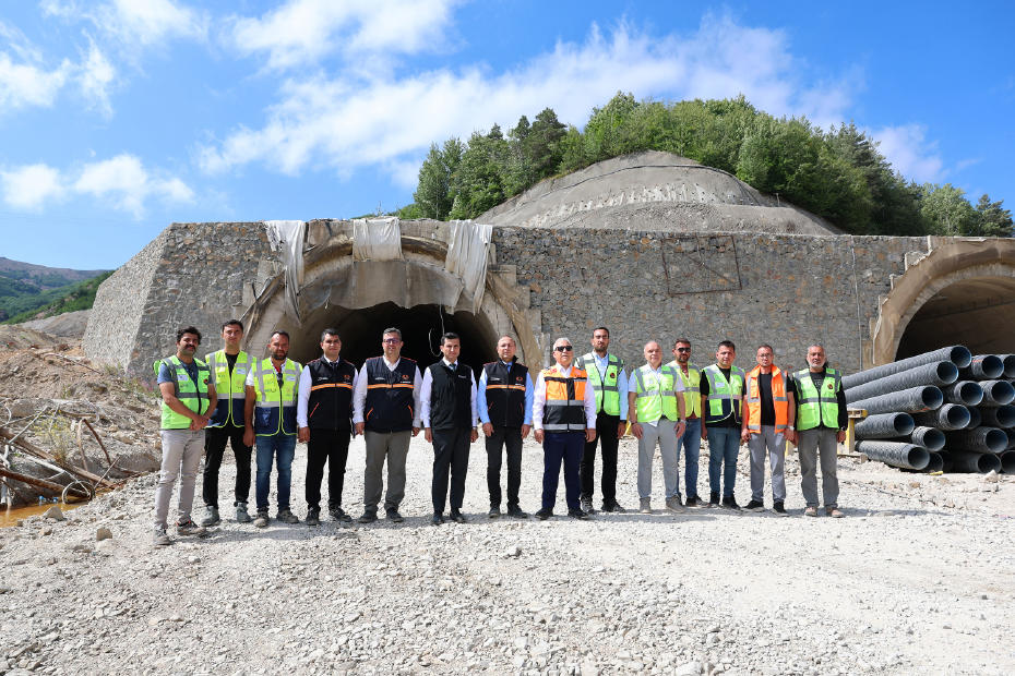 Geminbeli Tüneli'nin Kış Gelmeden Tamamlanması Hedefleniyor