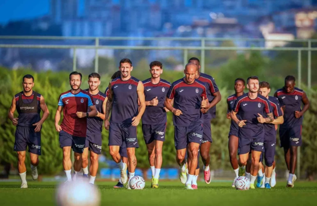 Trabzonspor'un Yeni Golcüsü Franculino Dju İlk Antrenmanına Katıldı