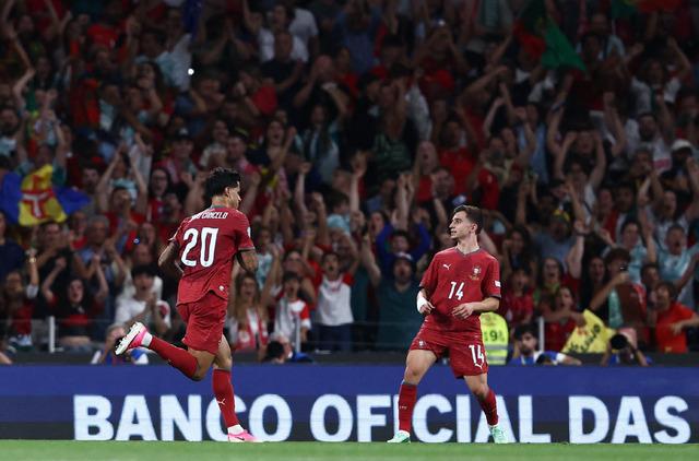 Joao Cancelo'nun Muhteşem Golüylü Hayranlık Uyandıran Anlar