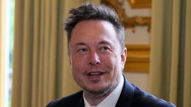 Elon Musk, Kral Charles'ı parlamentoyu feshetmeye çağırmak için 23 kez tweet attı