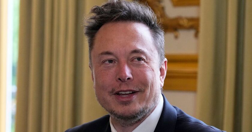 Elon Musk, Kral Charles'ı parlamentoyu feshetmeye çağırmak için 23 kez tweet attı