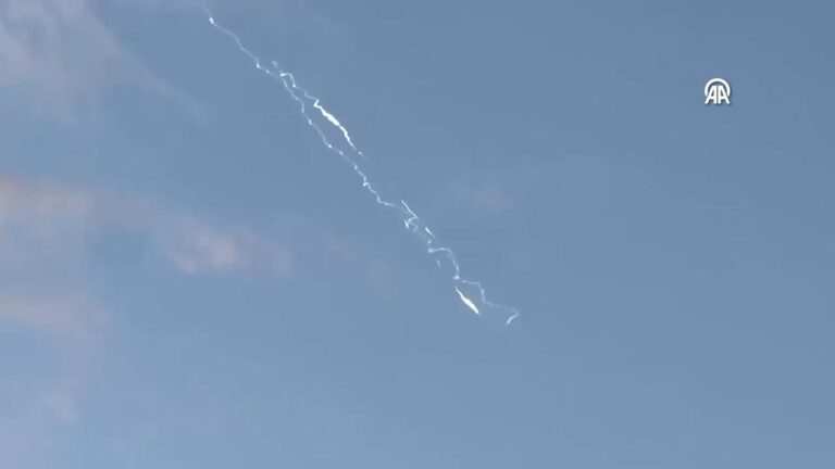 İsrail ordusu Yemen tarafından başlatılan balistik füzenin azaldığını açıkladı