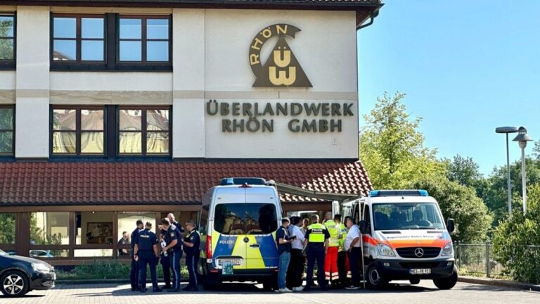 Almanya’daki bir şirkette bıçak saldırısında bir kişi öldü, iki kişi yaralandı