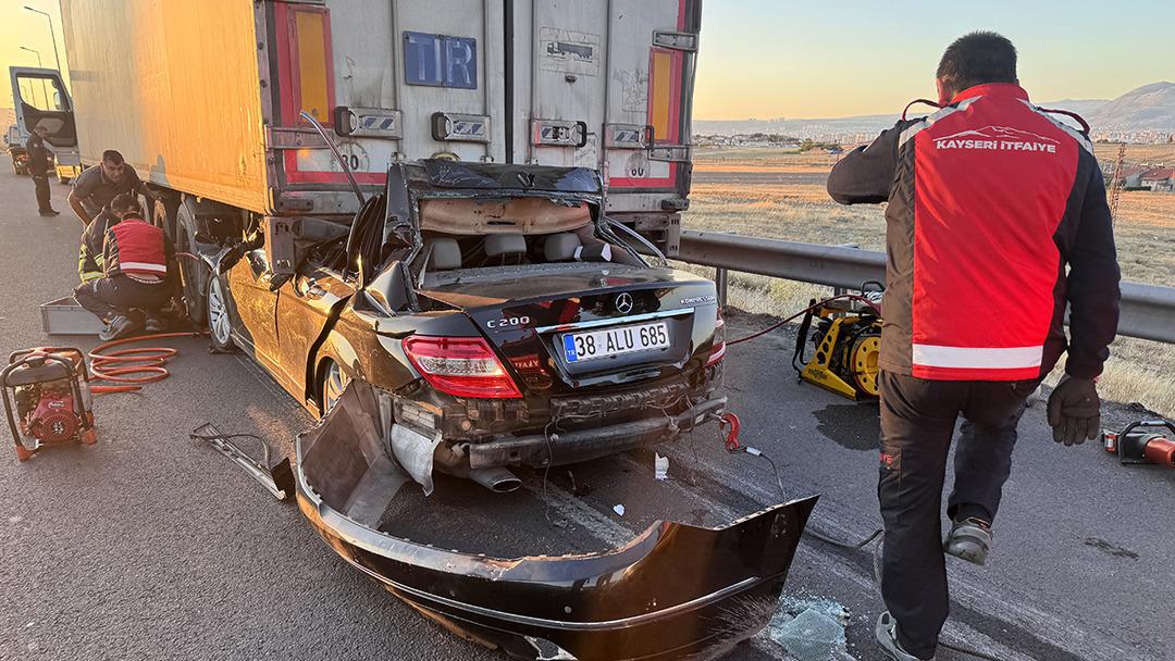 Kayseri'de inanılmaz bir kaza! Lüks araç yıkıldı, sürücü korkunç öldü 5