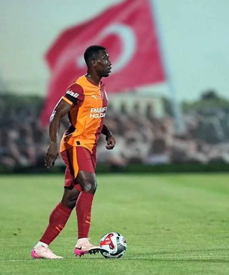 Galatasaray'daki iki ayrılık Okan Buruk'un ekibini görmek istemiyor ...