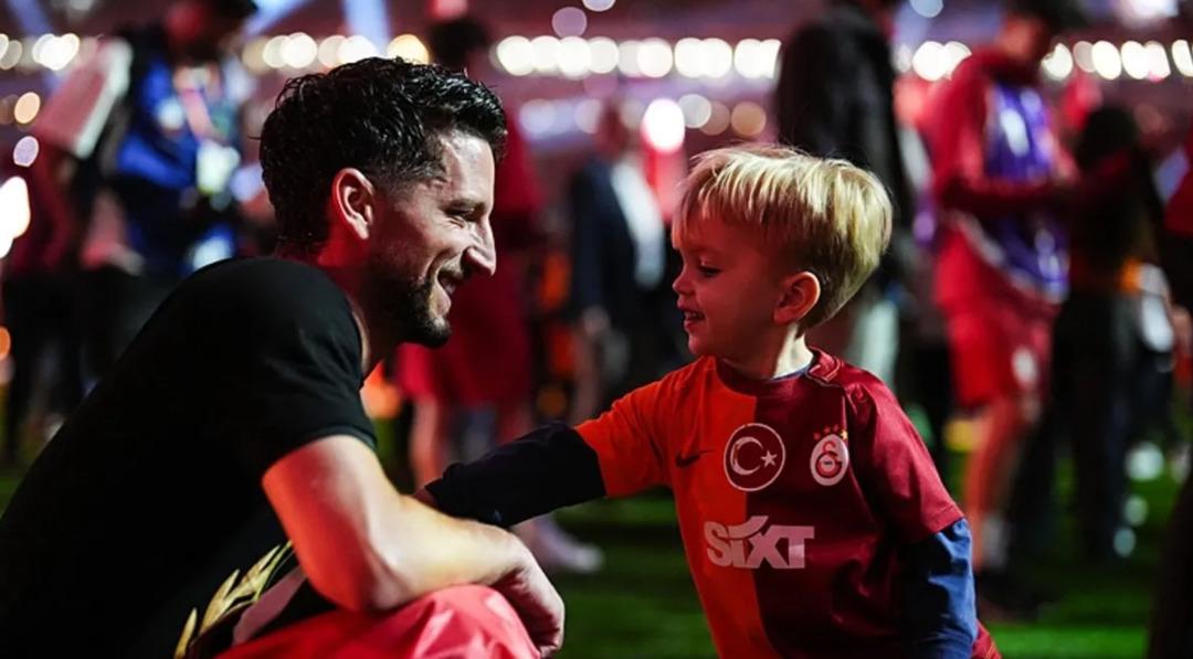 Milyoner olmak isteyenlerden sizi güldüren soru! Osimhen'in yanında yanıltıcı olmak için böyle bir isim verdiler ... 2