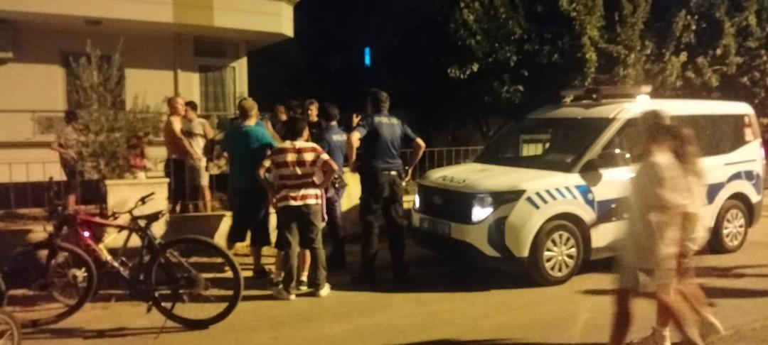 Molotofkoktyli, Menteşe Gonca Köksal Aras Belediye Başkanı ailesinin evine saldırıyor! Ateş çıktı, mahalle saldırganlarını kovaladı 2