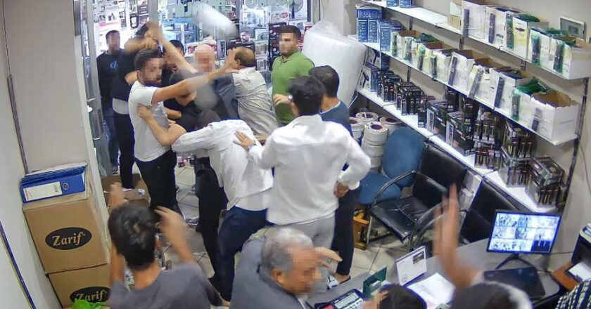 Haraç ödemeyenler için sokaklar savaş alanına döndü