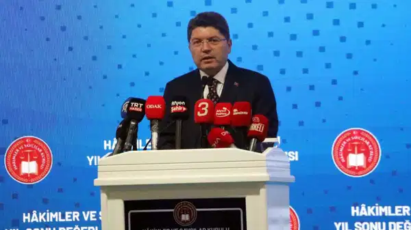 Bakan Tunç, 11. Yargı Paketi’ni açıkladı ancak en çok tartışılan maddeyi atladı!