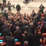 Bütçe tartışmaları gerilim dolu başladı! Vekiller arasında gergin anlar yaşandı.