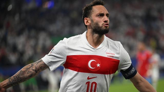 Hakan Çalhanoğlu’ndan yılın sürprizi! TFF Başkanı oluyor