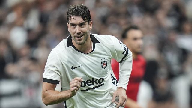 Beşiktaş Çorum FK’yı farklı geçti! Vlahovic hat-trick yaparak yıldızlaştı