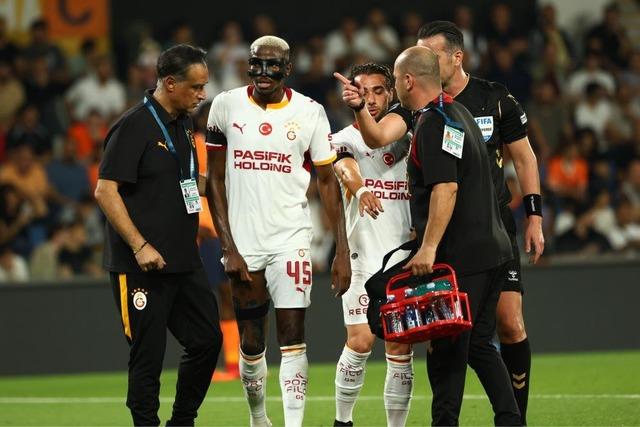 Sakatlanarak oyundan çıkmıştı! Galatasaray’dan Osimhen açıklaması geldi